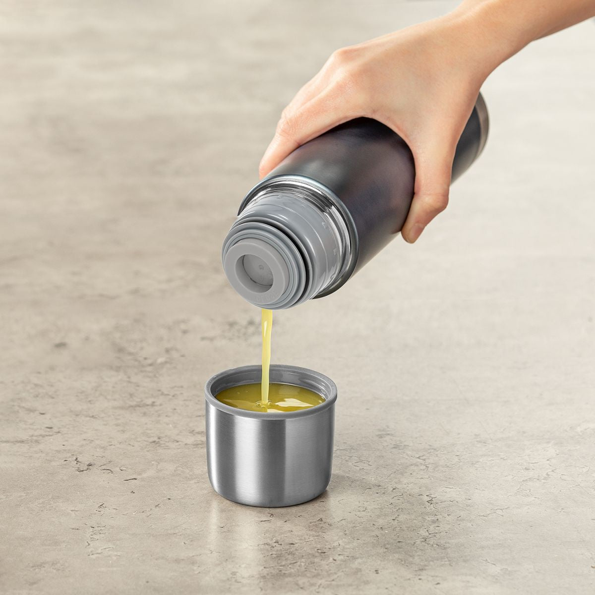 ColourCup stainless steel vacuum bottle, 500 ml, grey