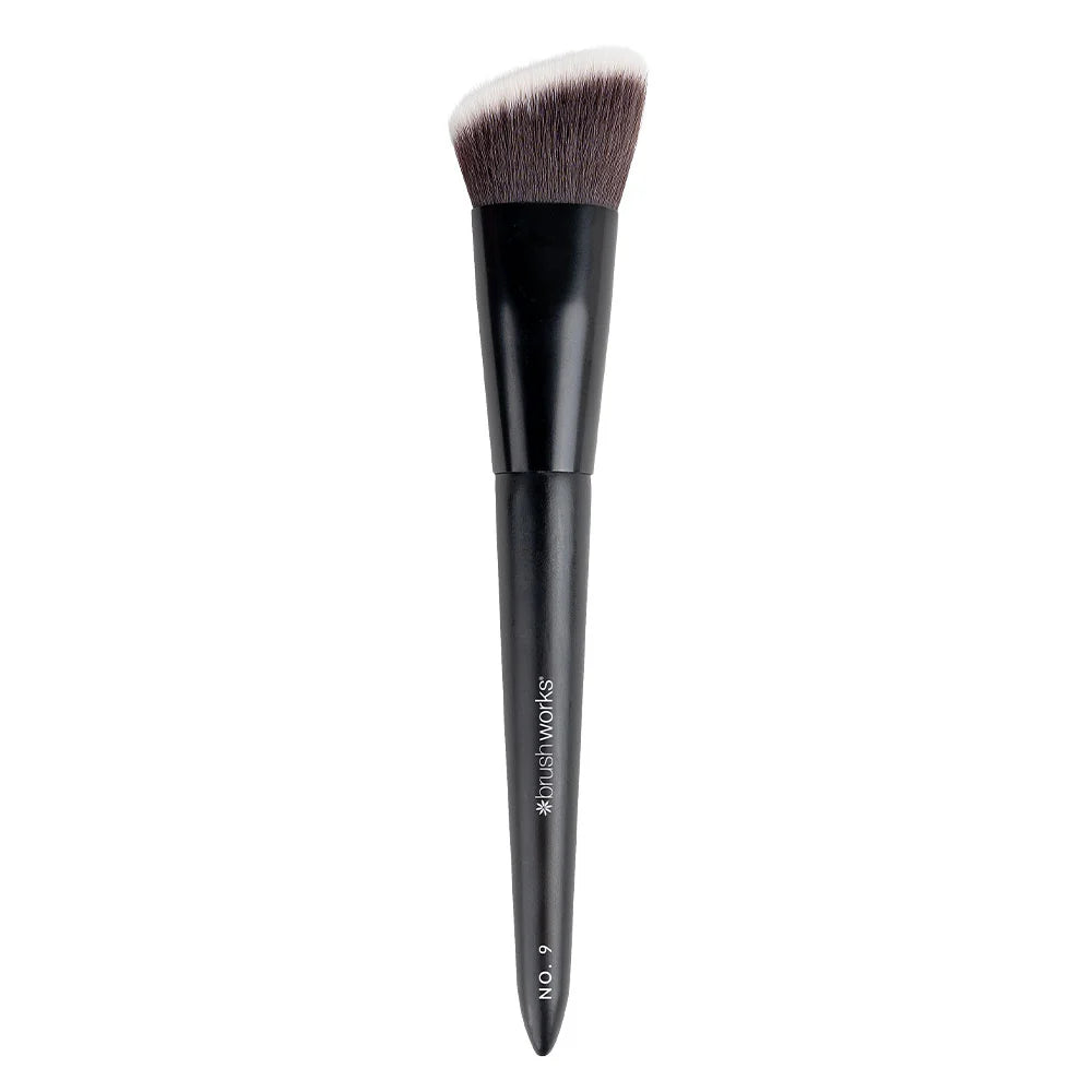 Brushworks - No. 9 Angled Flat Top Foundation Buffing Brush