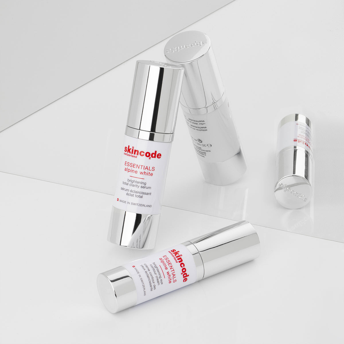 Skincode - BRIGHTENING EYE CONTOUR CREAM